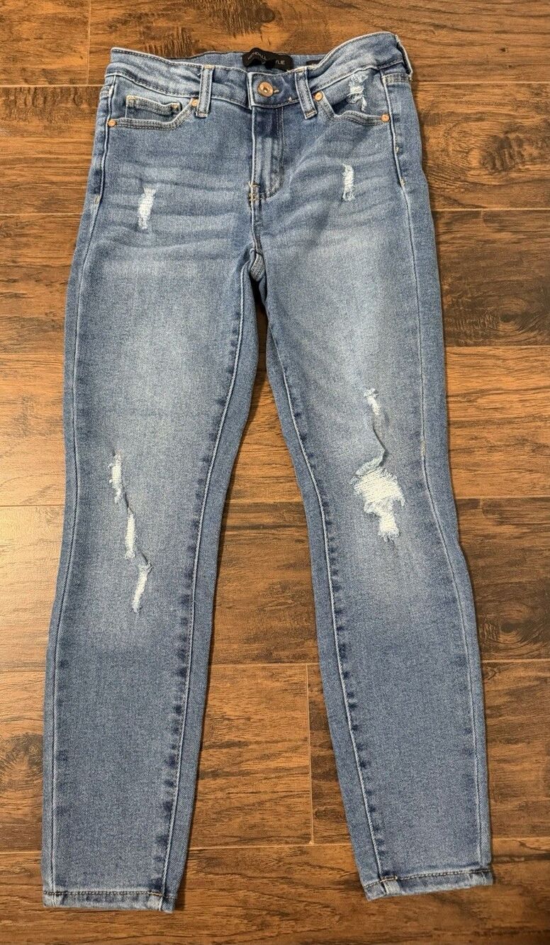 Kendall + Kylie Jeans Juniors, Size 3/26, The Ultra Babe Skinny